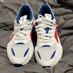 RS running shoes